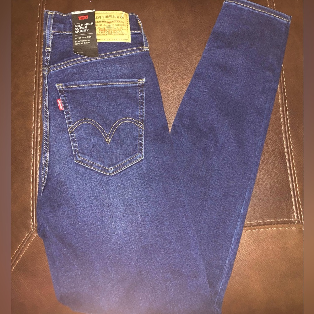 Authentic Levi’s The Mile High Super Skinny Sculpt Hyperstretch Size 26 x 30L